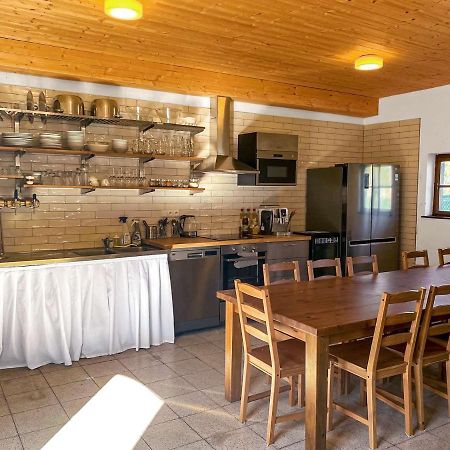 Habansky Dum Hotel Dolni Vestonice Luaran gambar