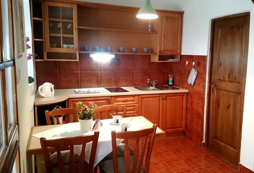 Habansky Dum Hotel Dolni Vestonice Luaran gambar