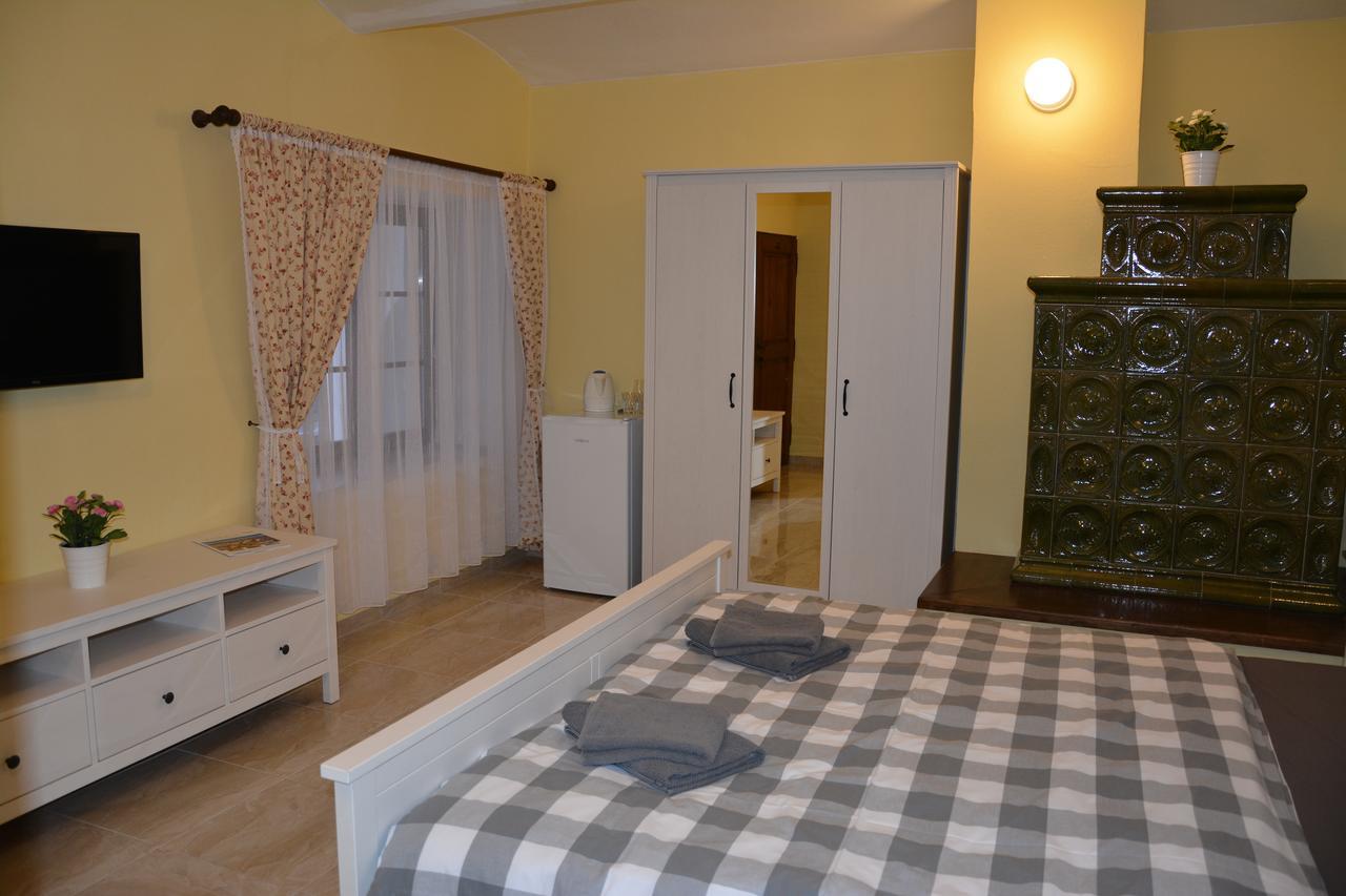 Habansky Dum Hotel Dolni Vestonice Luaran gambar