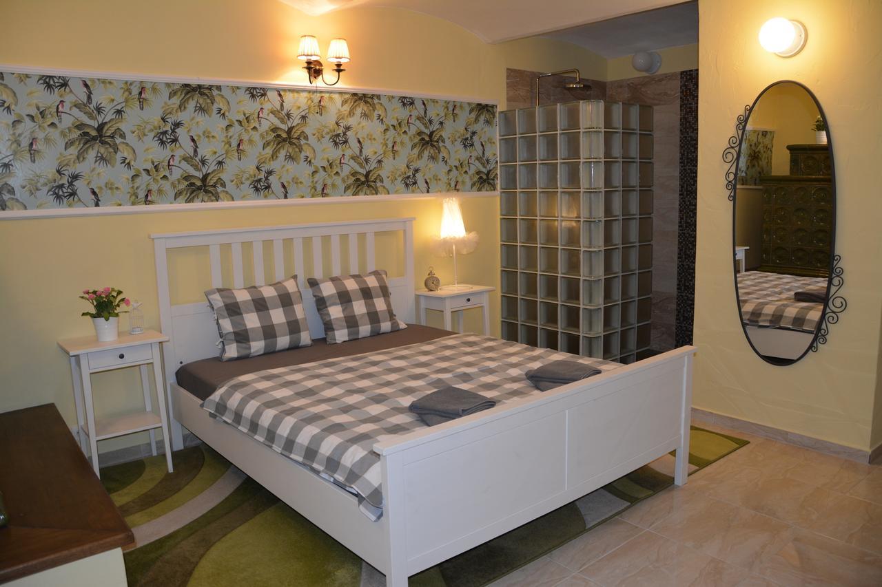 Habansky Dum Hotel Dolni Vestonice Luaran gambar